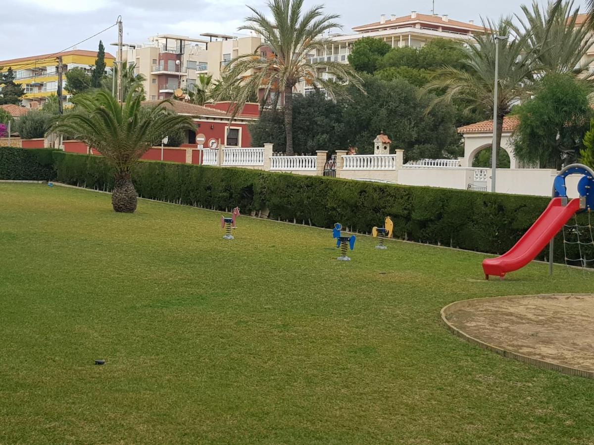 Nautilus Apartment Torrevieja Exterior photo